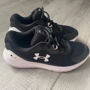 Under Armour Surge Shoes